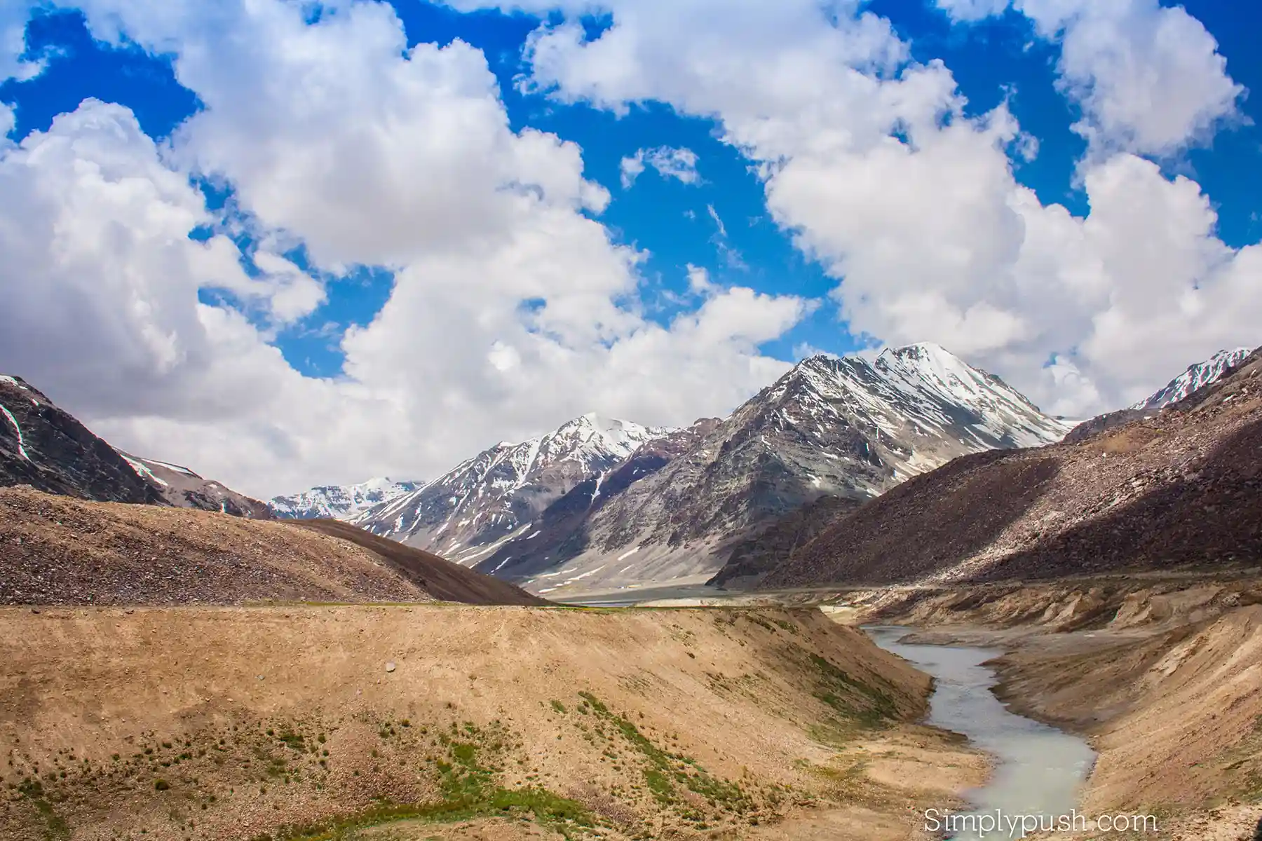 Leh-manali-road-trip-pics-manali-leh-route-plan-how-to-plan-a-trip-to-leh-manali-highway-on-bike-pushpendragautam-pics-event-photographer-india